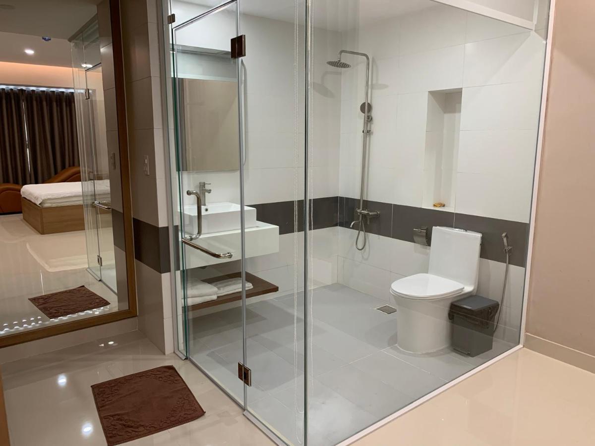 Tan Cuu Long Hotel Хошимин Екстериор снимка