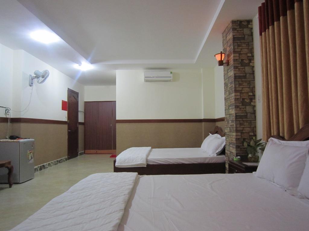 Tan Cuu Long Hotel Хошимин Екстериор снимка